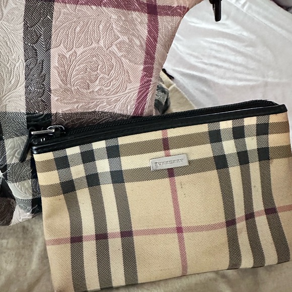 Burberry NovaCheck Embossed Floral Bag authentic - Picture 11 of 16